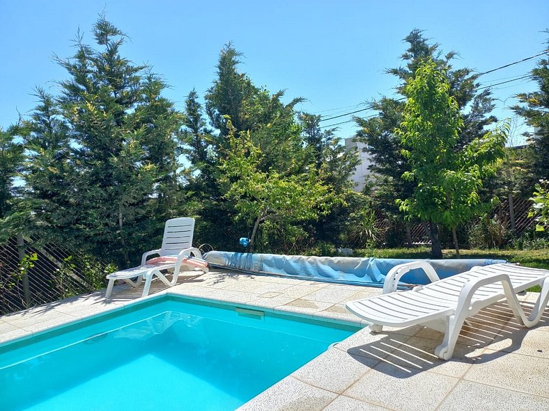 Cabaña para 6 con piscina climatizada en temp.